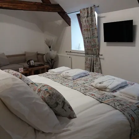 Bed and Breakfast La Boussieroise 4*